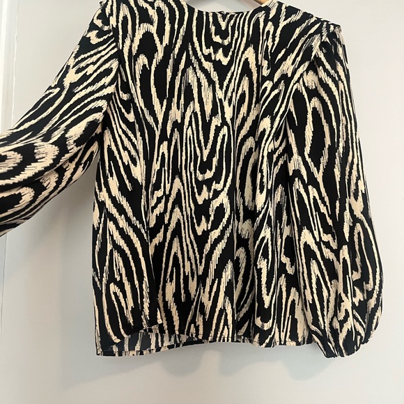 Who What Wear Printed Blouse. Size Small. Like new - Picture 4 of 4